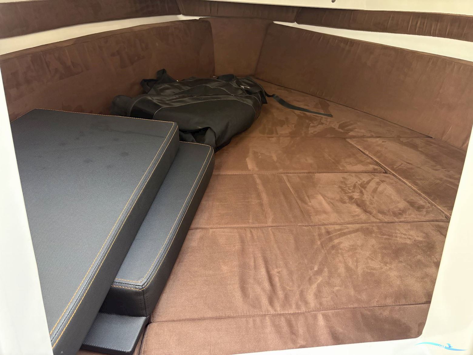 Coaster 600 DC - Yamaha 100 HK/Udstyr