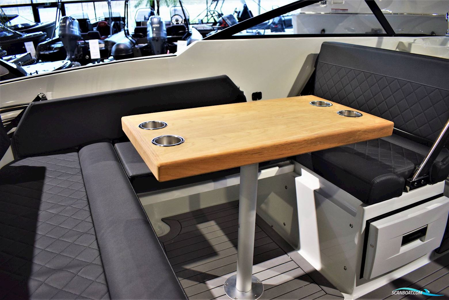 Coaster 600 DC - Yamaha F150 HK/Udstyr