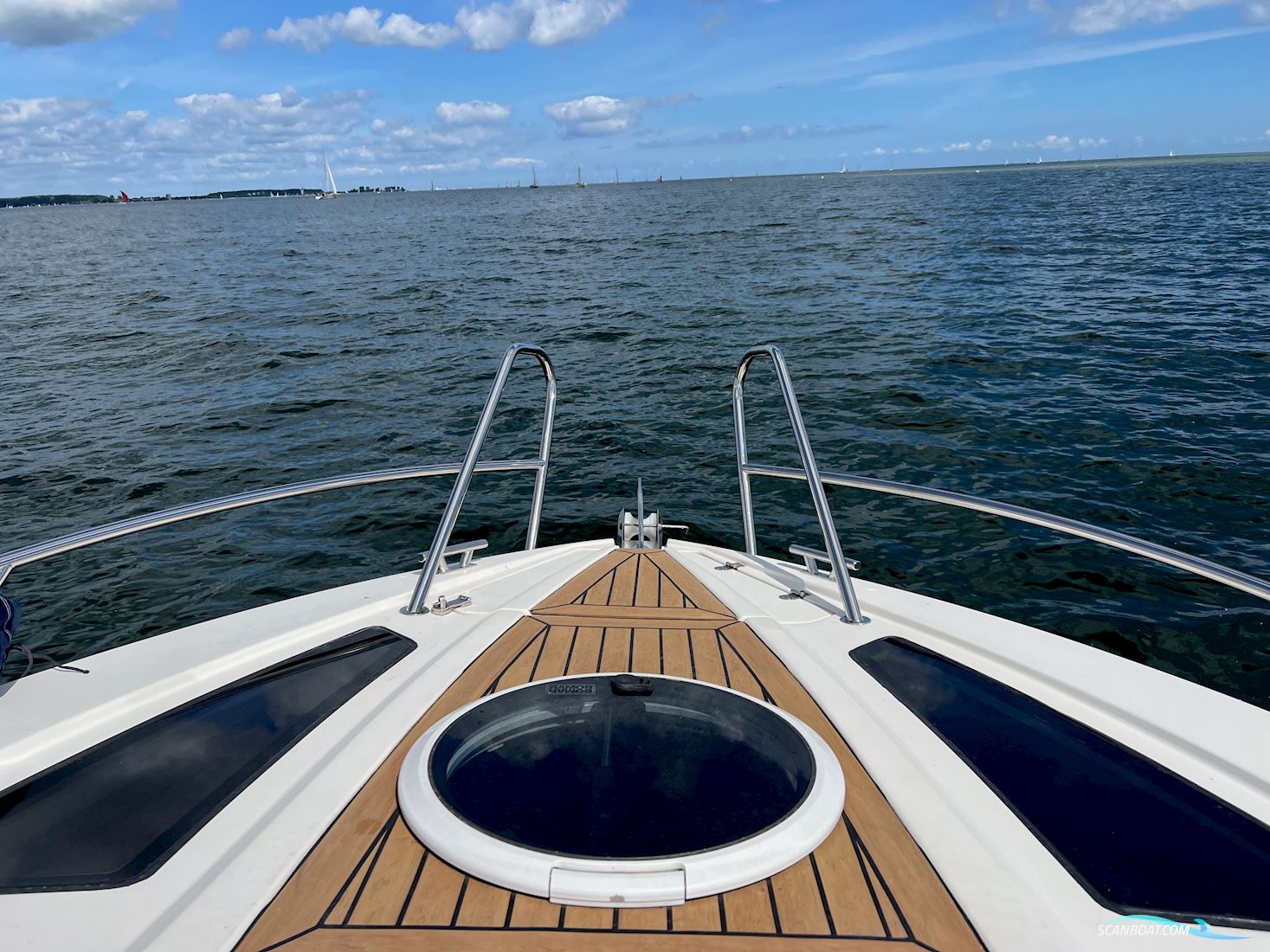 Coaster 600 DC Daycruiser