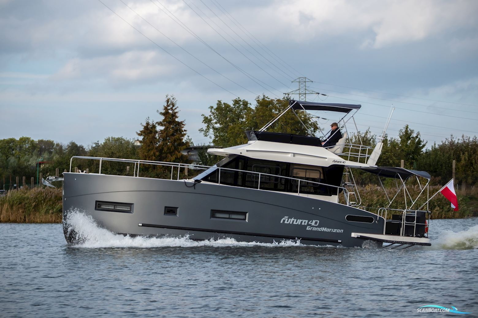 Cobra Yachts  Futura 40 Grand Horizon