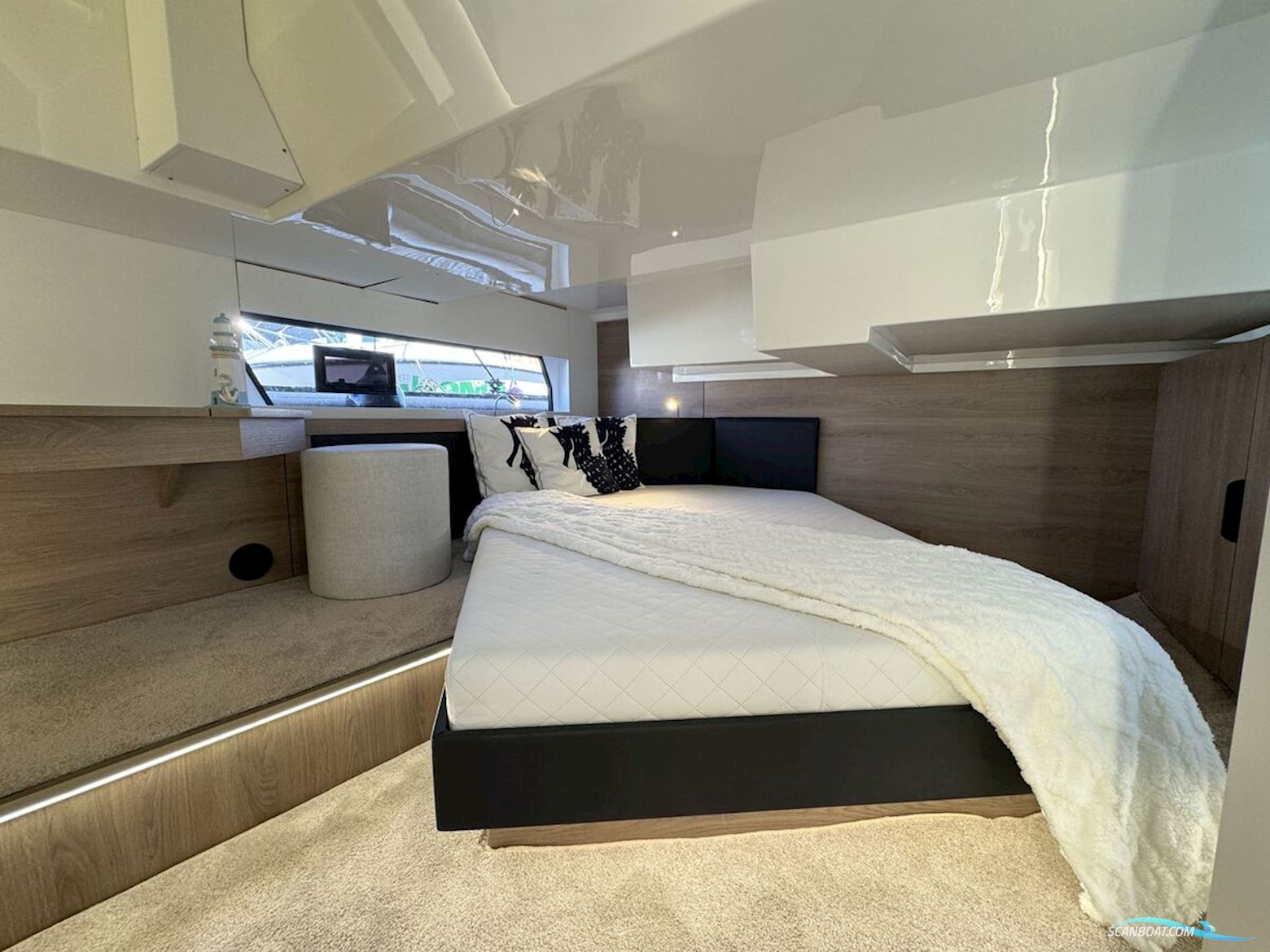 Cobra Yachts Campione 41 Fly