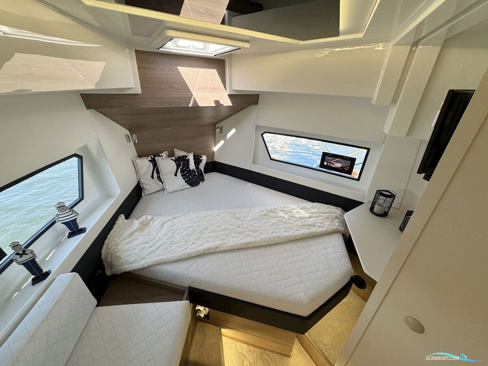 Cobra Yachts Campione 41 Fly