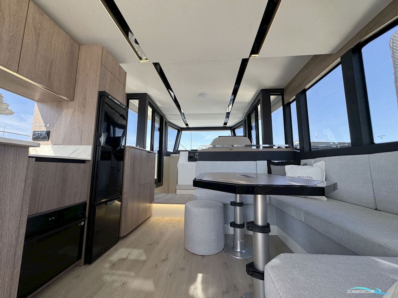 Cobra Yachts Campione 41 Fly