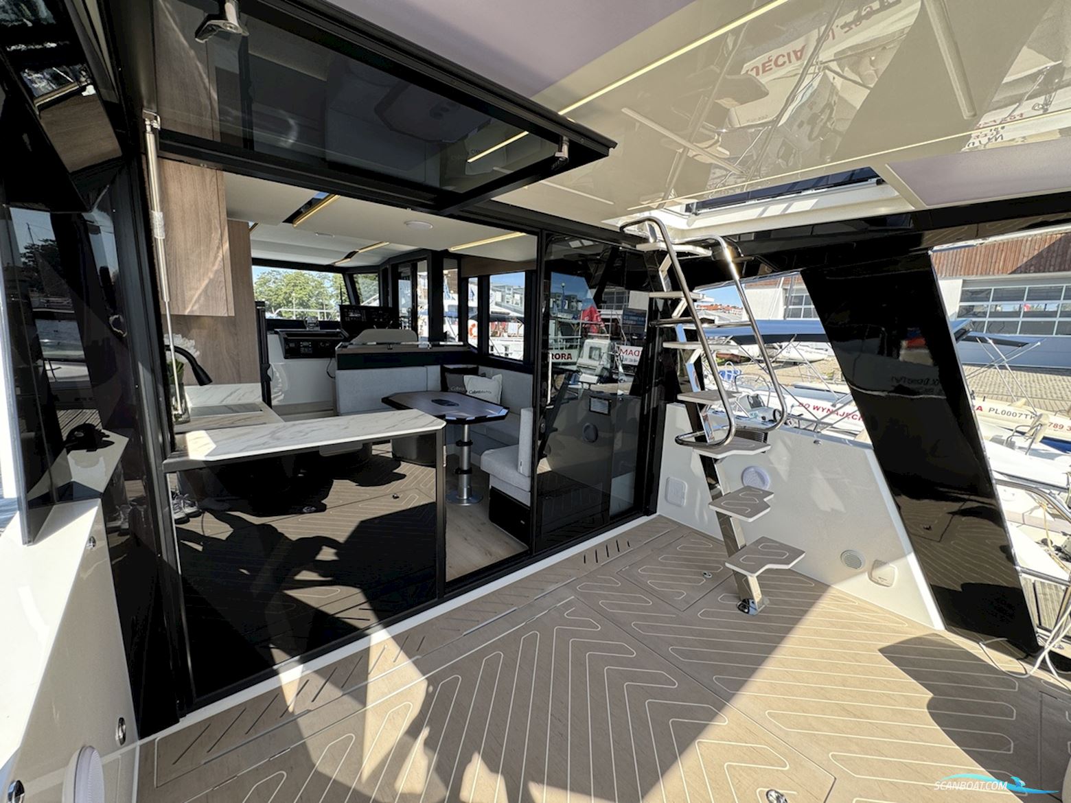 Cobra Yachts Campione 41 Fly