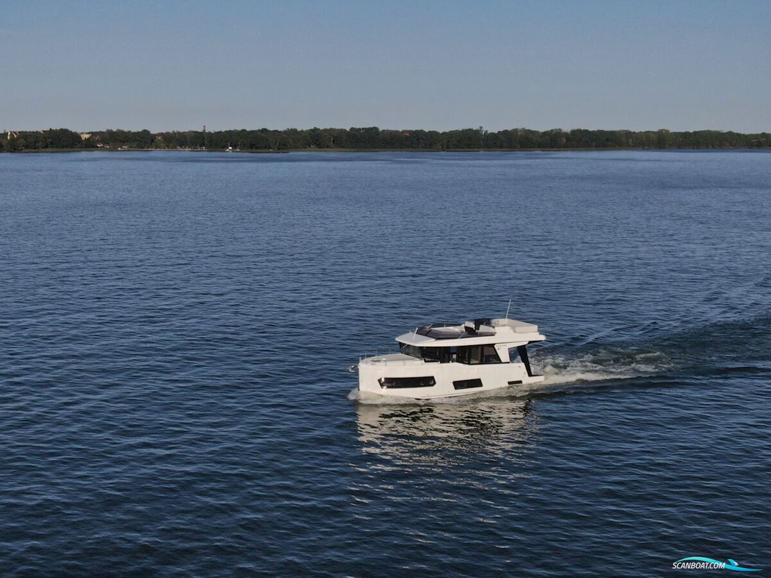 Cobra Yachts Campione 41 Fly