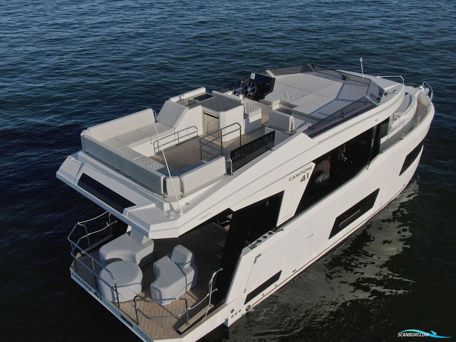 Cobra Yachts Campione 41 Fly