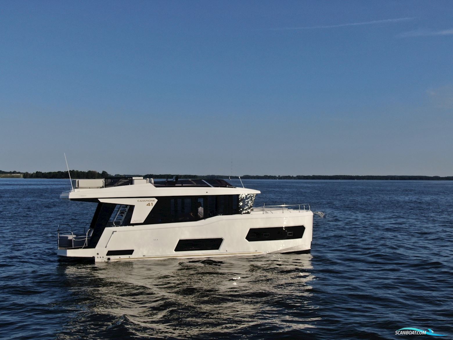 Cobra Yachts Campione 41 Fly