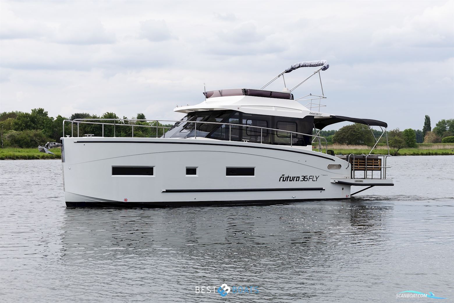 Cobra Yachts Futura 36 Premium Fly