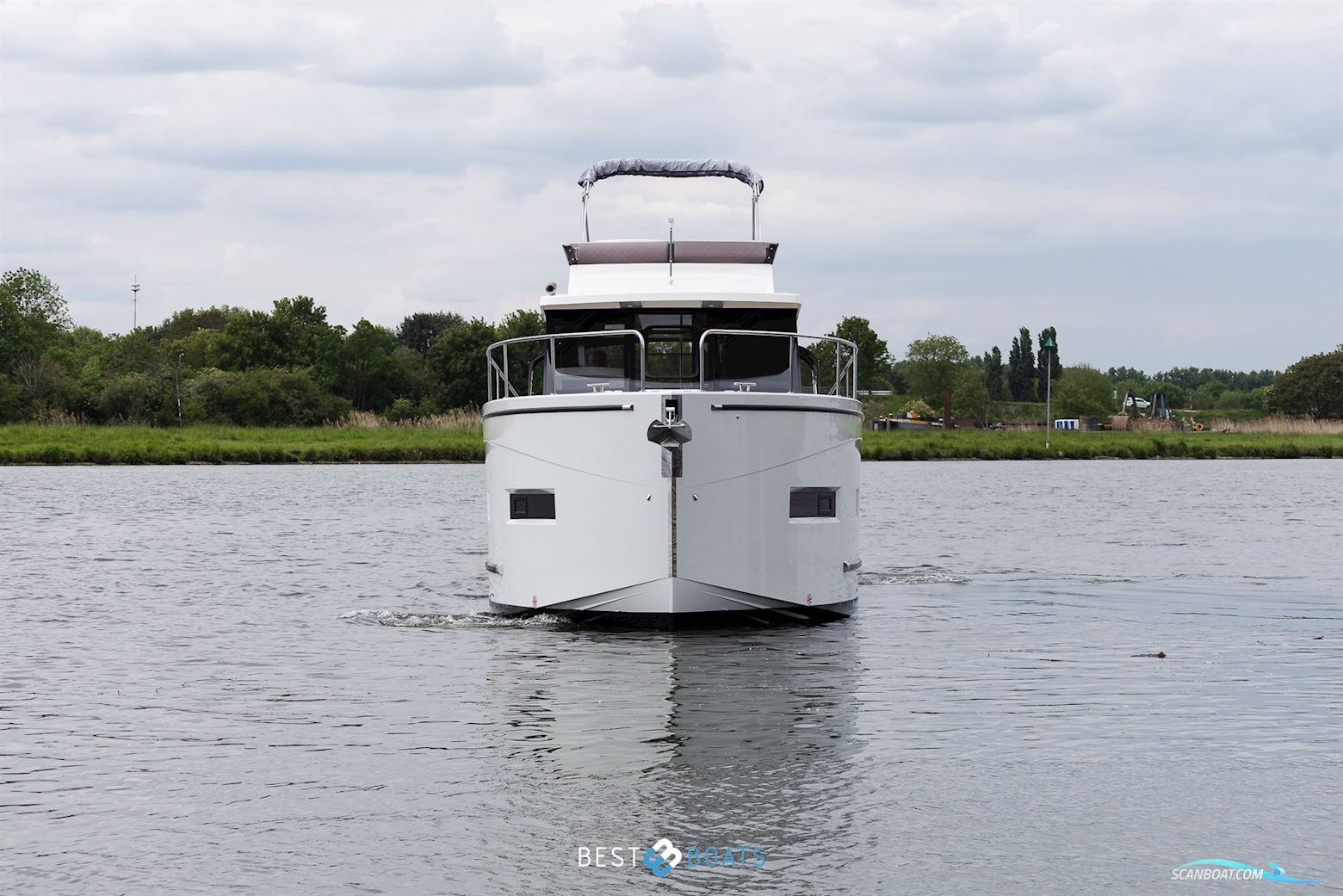 Cobra Yachts Futura 36 Premium Fly