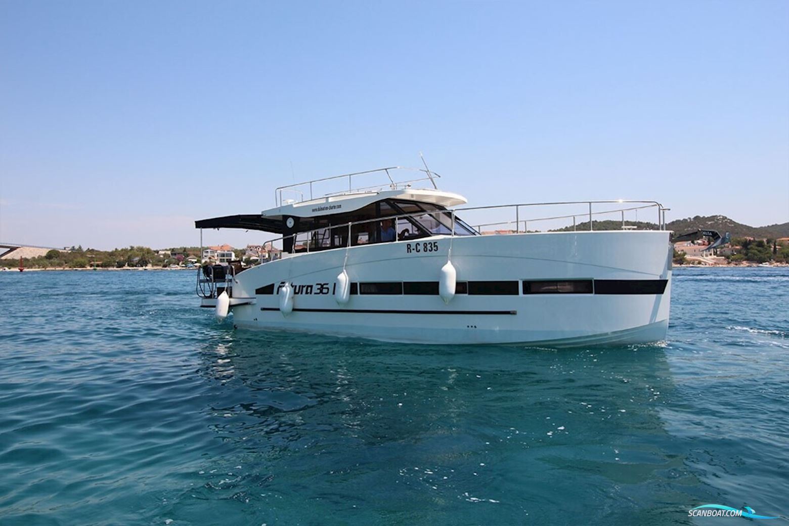 Cobra Yachts Futura 36