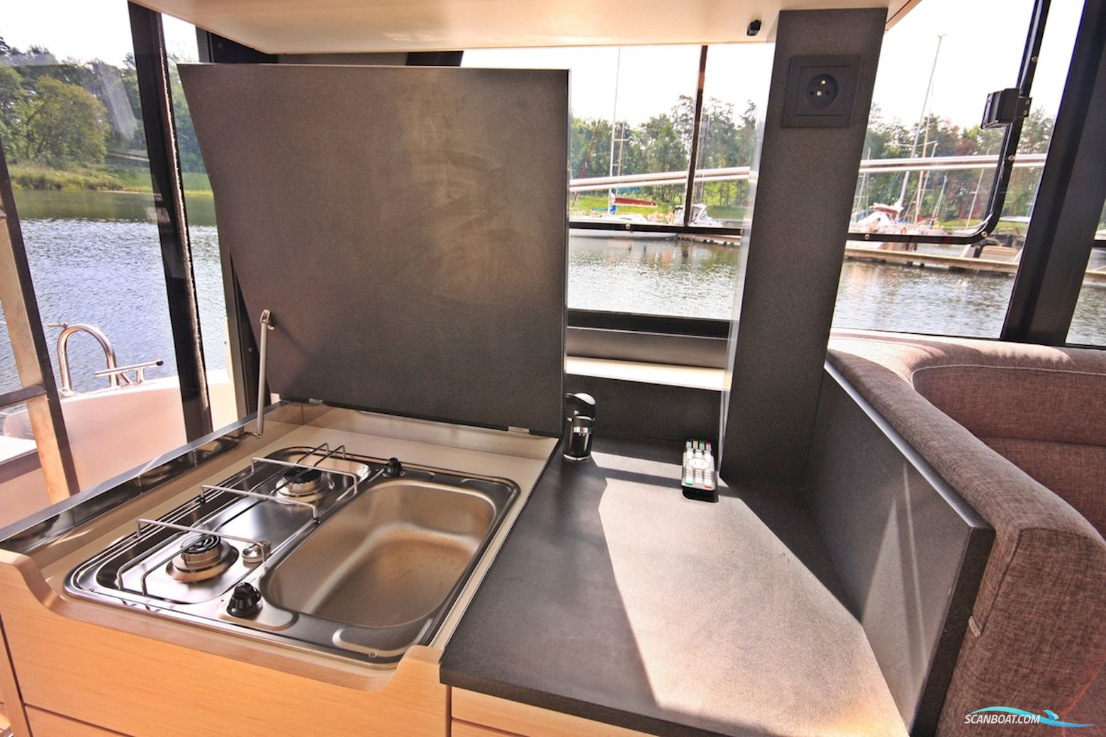 Cobra Yachts Futura 36