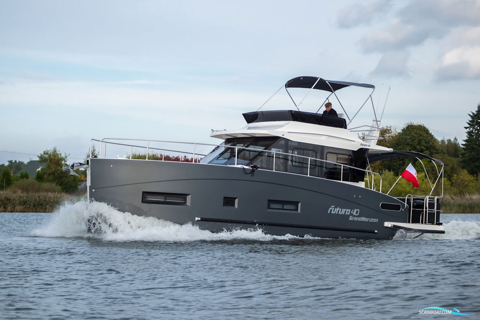 Cobra Yachts Futura 40 Grand Horizon