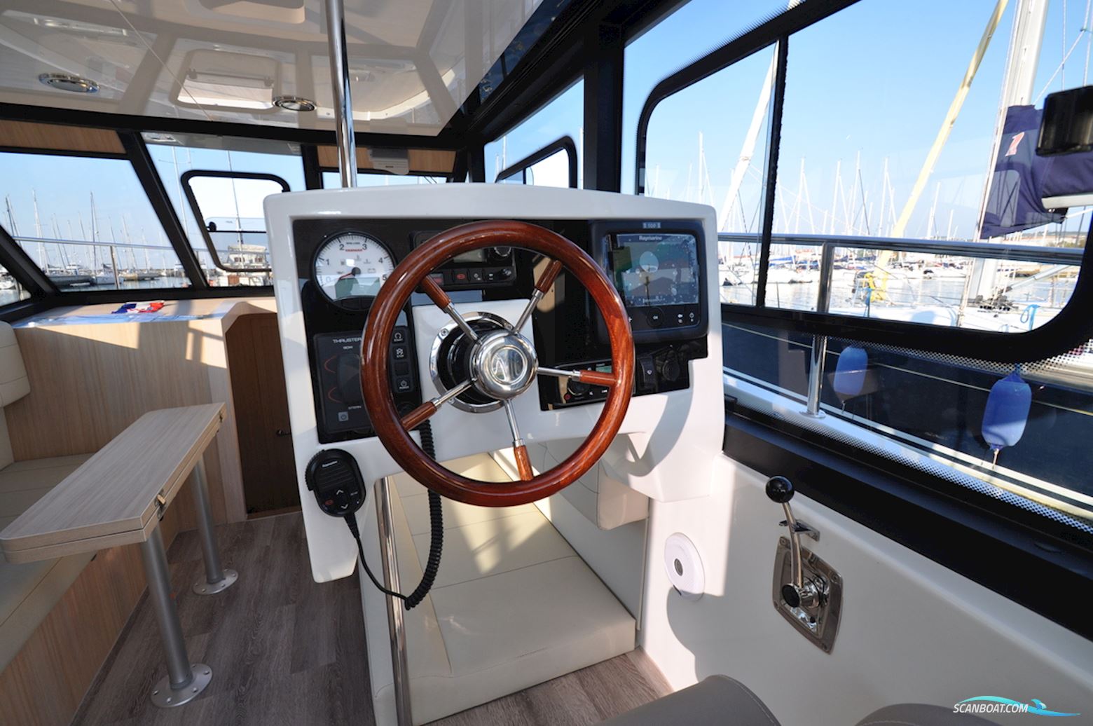Cobra Yachts Futura 40 Grand Horizon