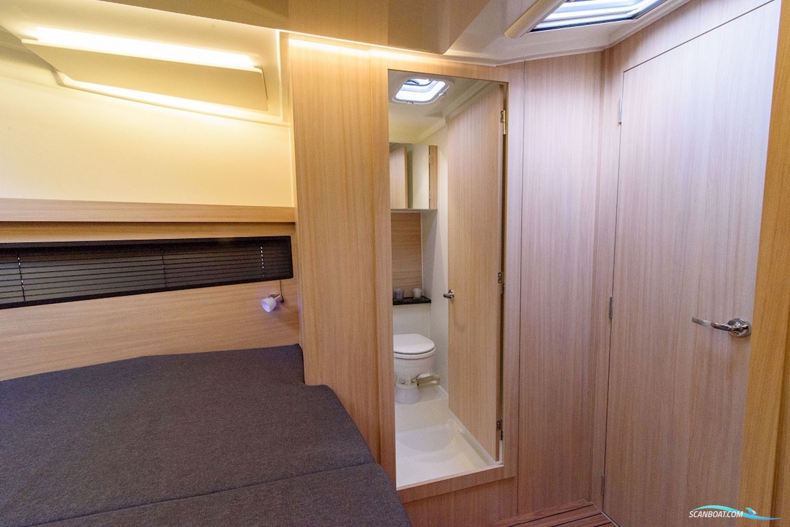 Cobra Yachts Futura 40 Grand Horizon