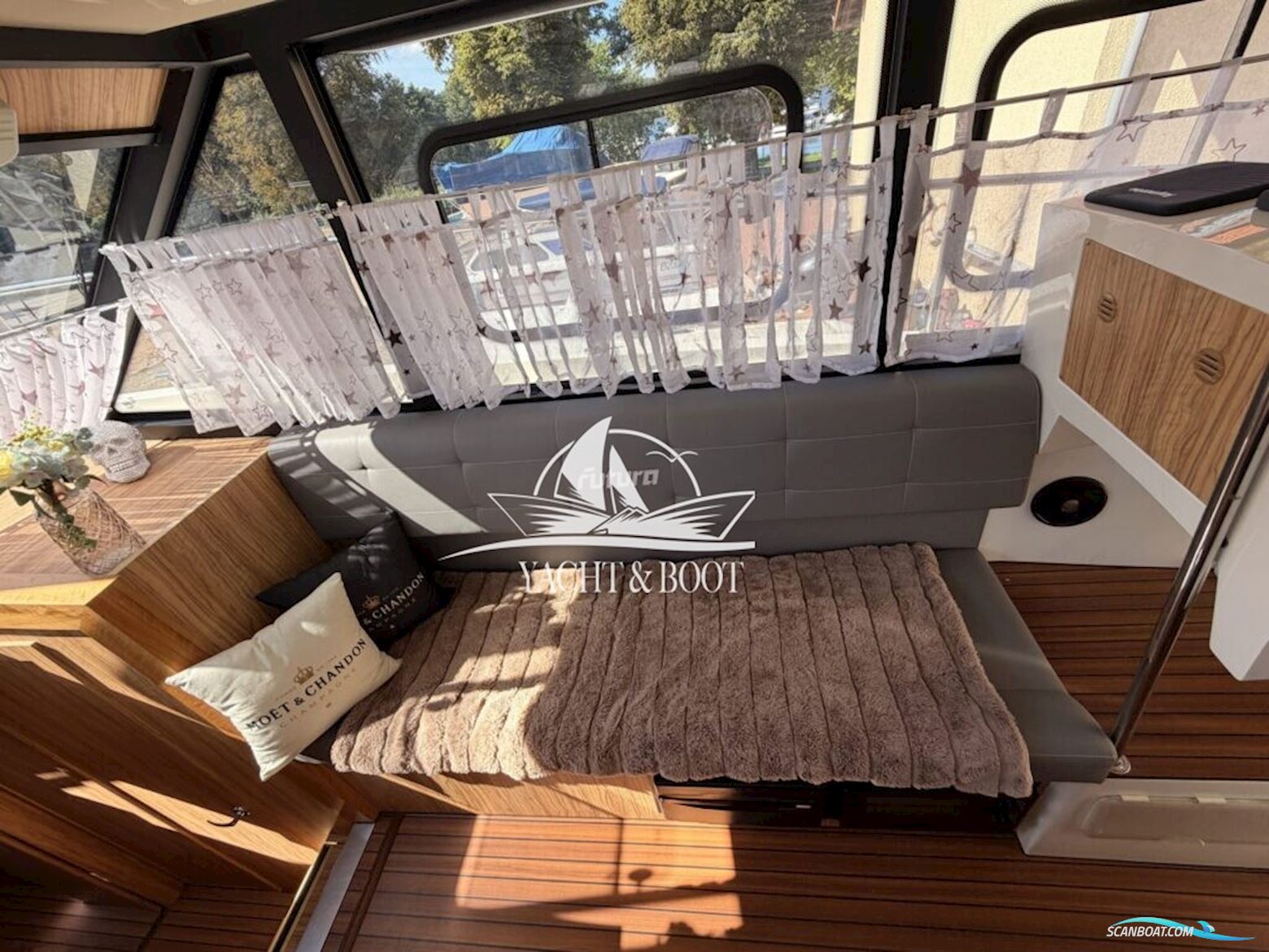 COBRA YACHTS FUTURA 40