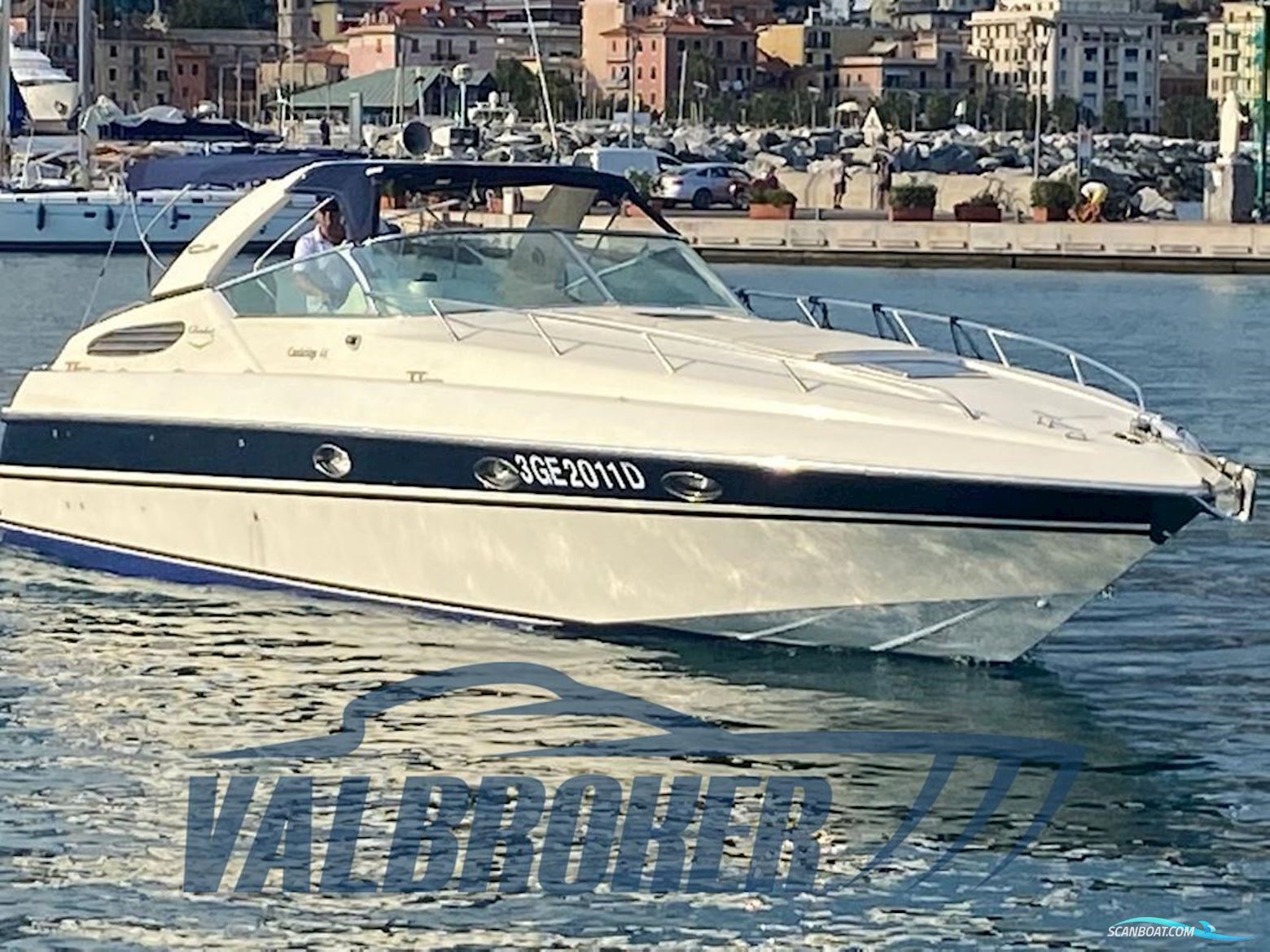 Colombo CAMBRIDGE 44 Motorbåd 2001, med Cummins 6 CTA 8.3 M3 motor, Frankrig