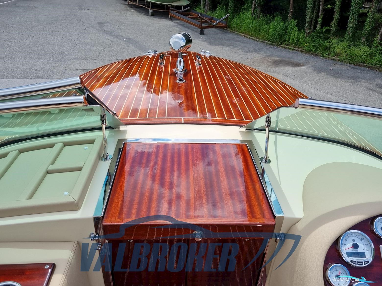 Comitti Wooden Boats Venezia 25 Classic Mahogany