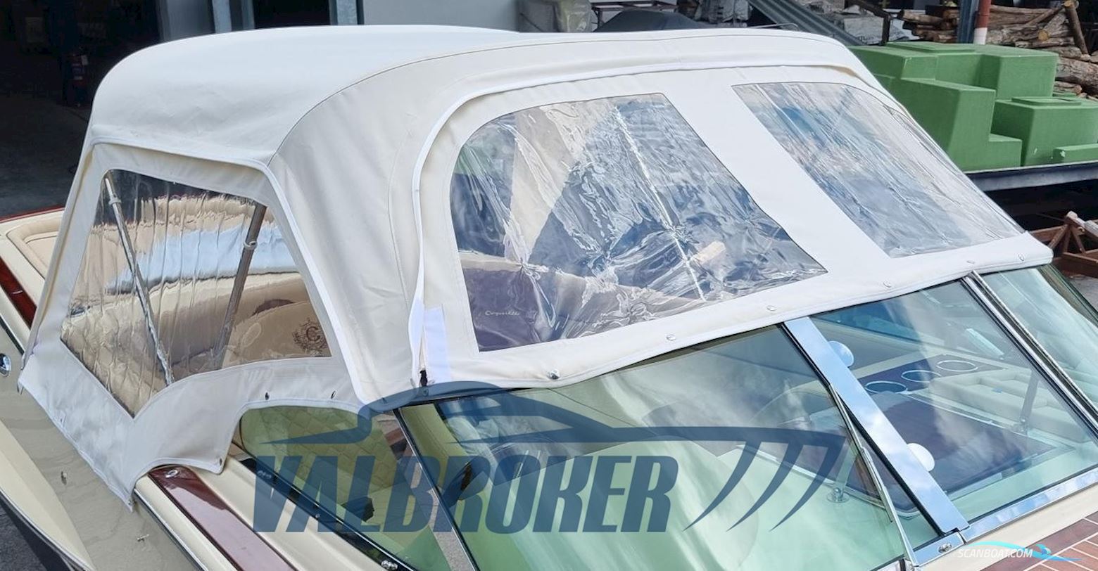 Comitti Wooden Boats Venezia 25 Classic Mahogany