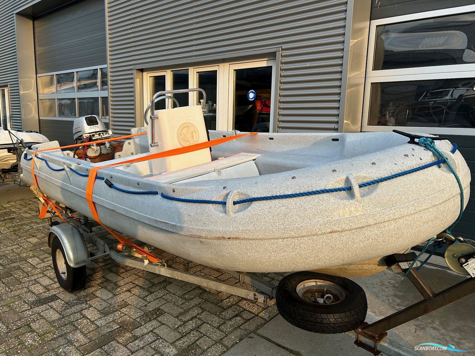 Console Boot 400 Motorbåd 2003, med Sail motor, Holland