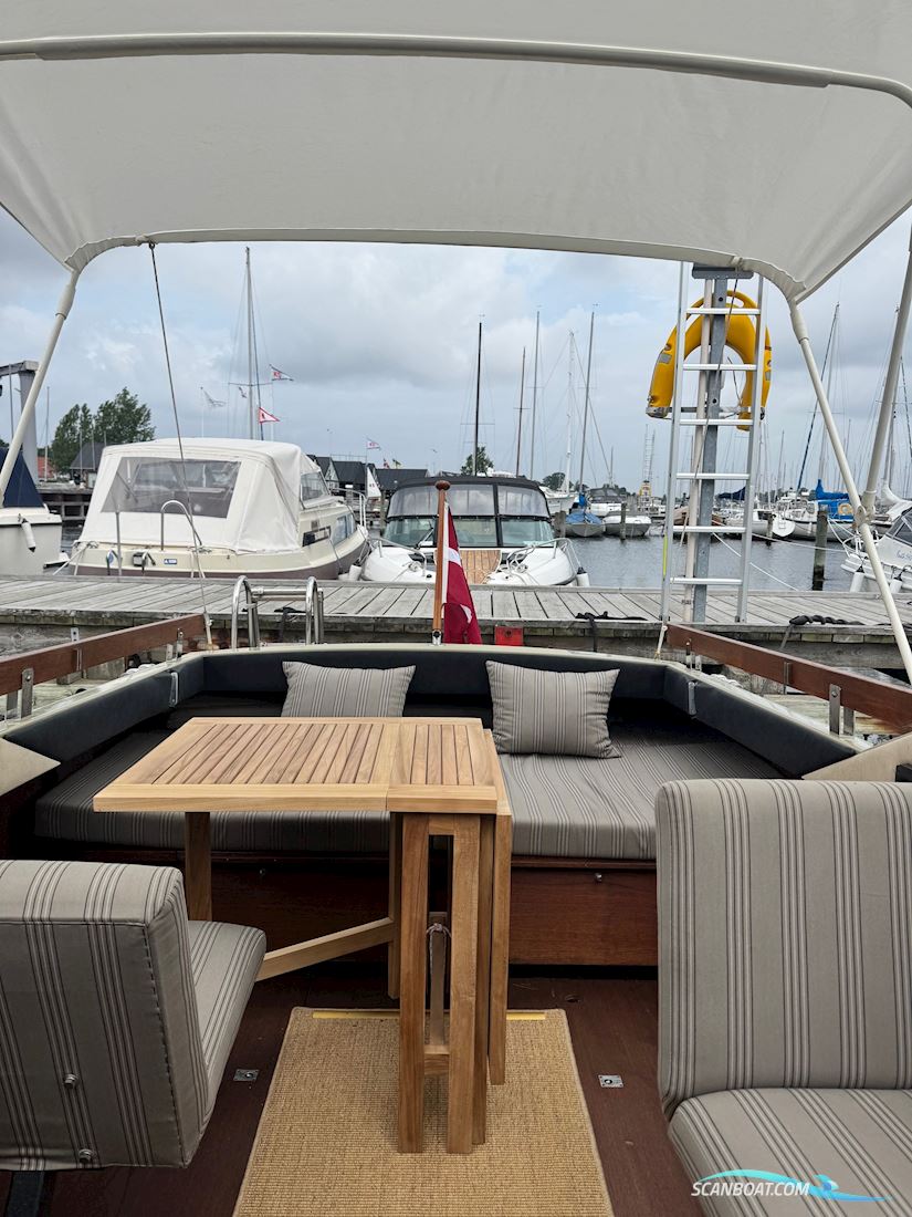 Coronet 24 Midi