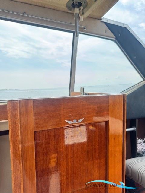 Coronet 24 Midi