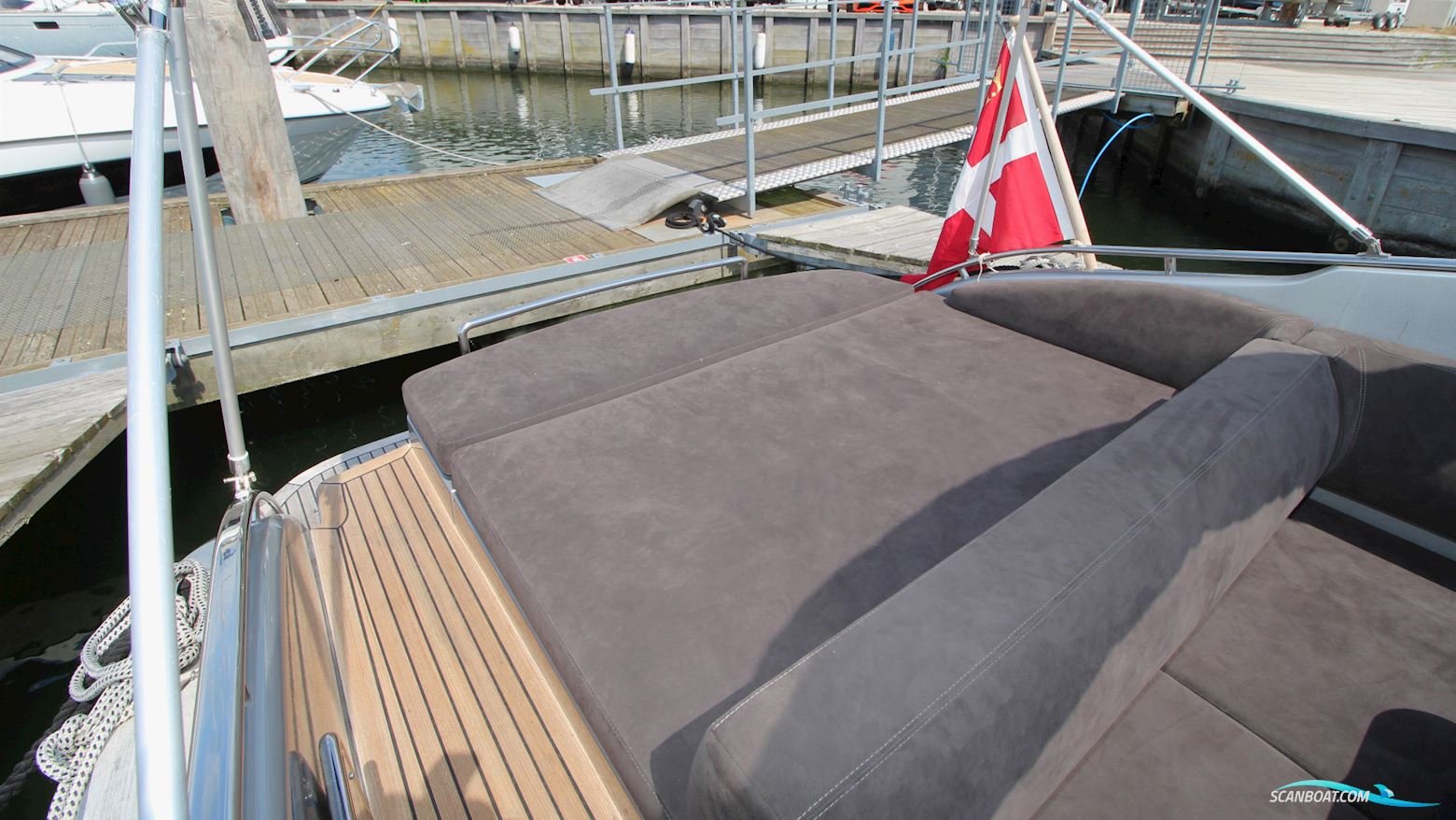 Coronet 290 Sport 