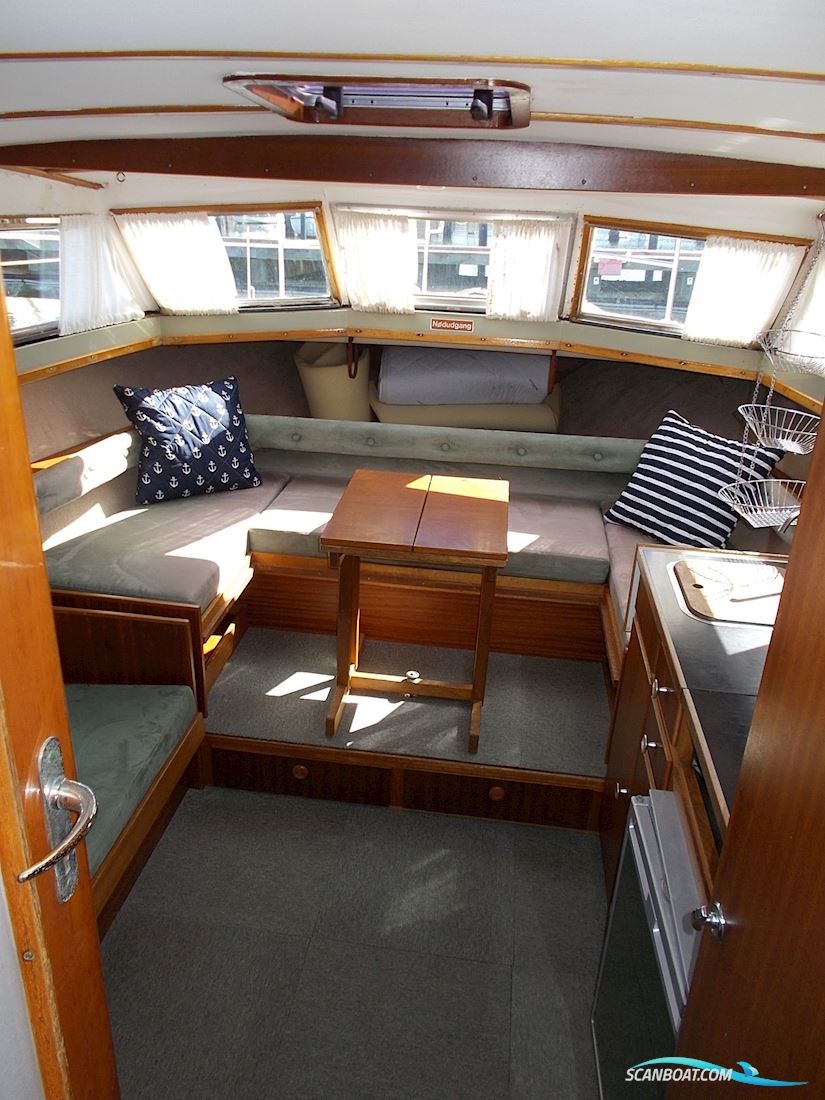 Coronet 31 Aft Cabin