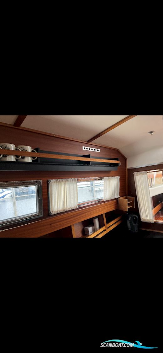 Coronet 32 Oceanfarer