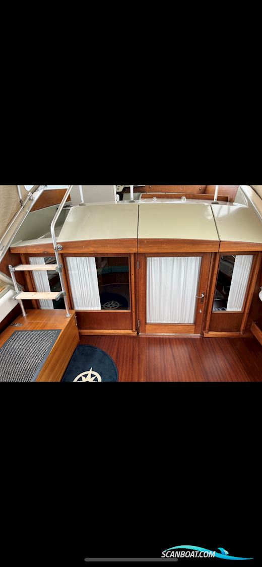 Coronet 32 Oceanfarer