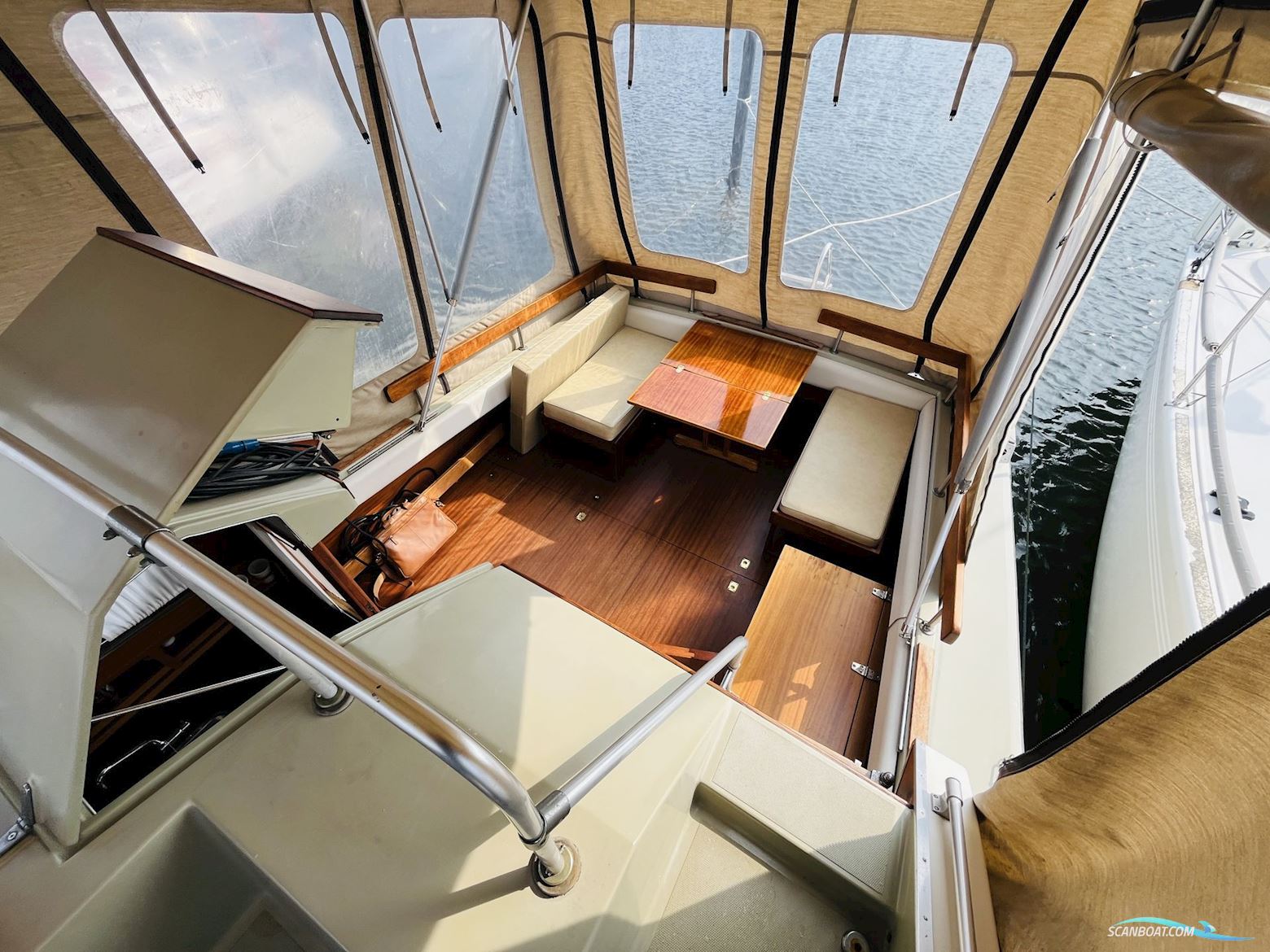 Coronet 32 Oceanfarer