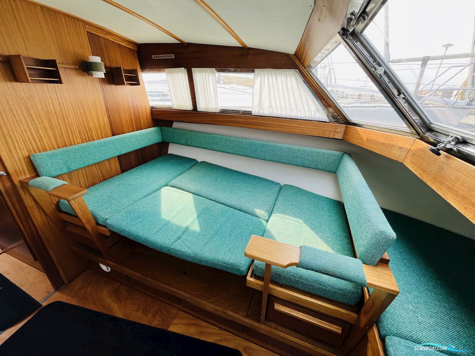 Coronet 32 Oceanfarer