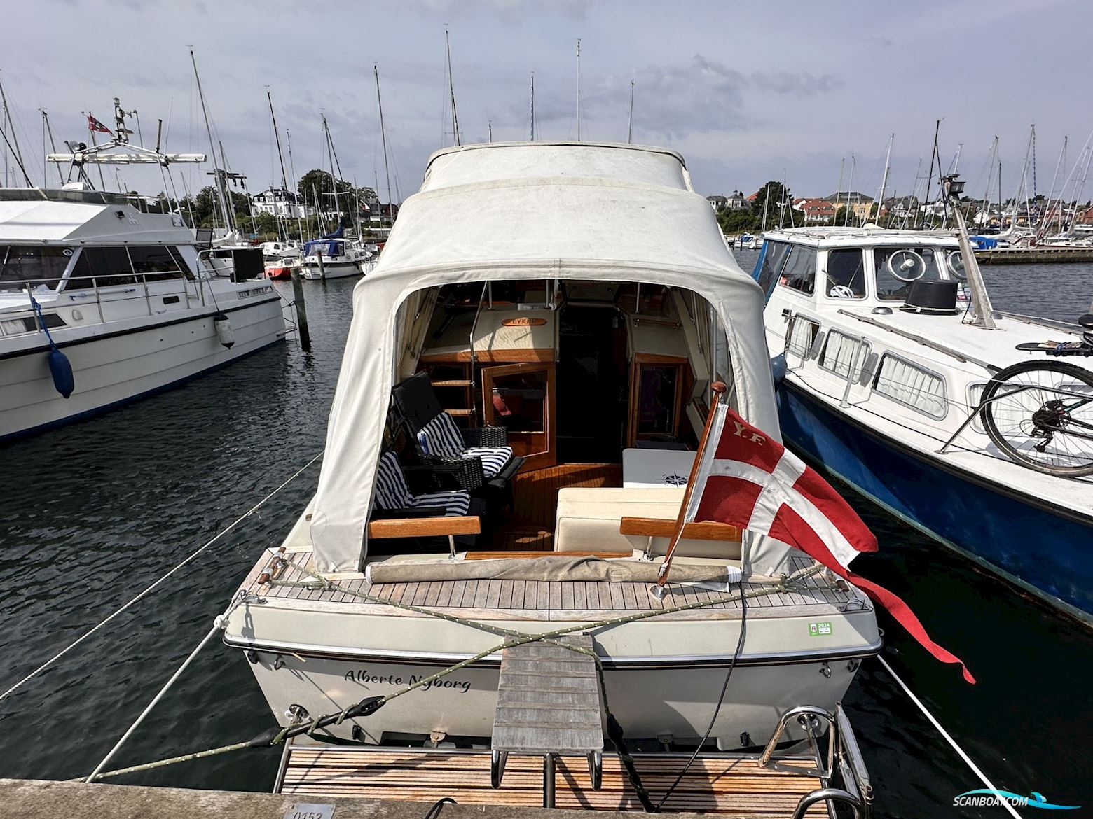 Coronet 32 Oceanfarer