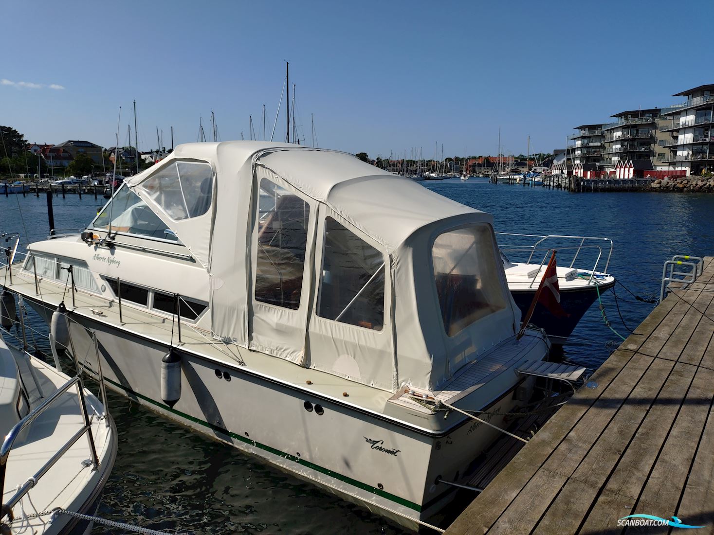 Coronet 32 Oceanfarer