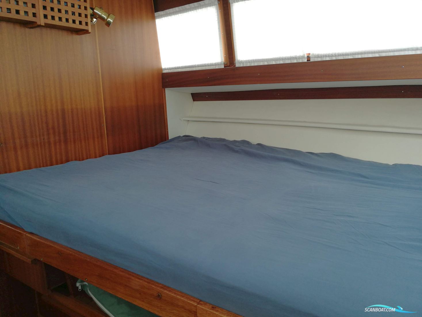 Coronet 32 Oceanfarer