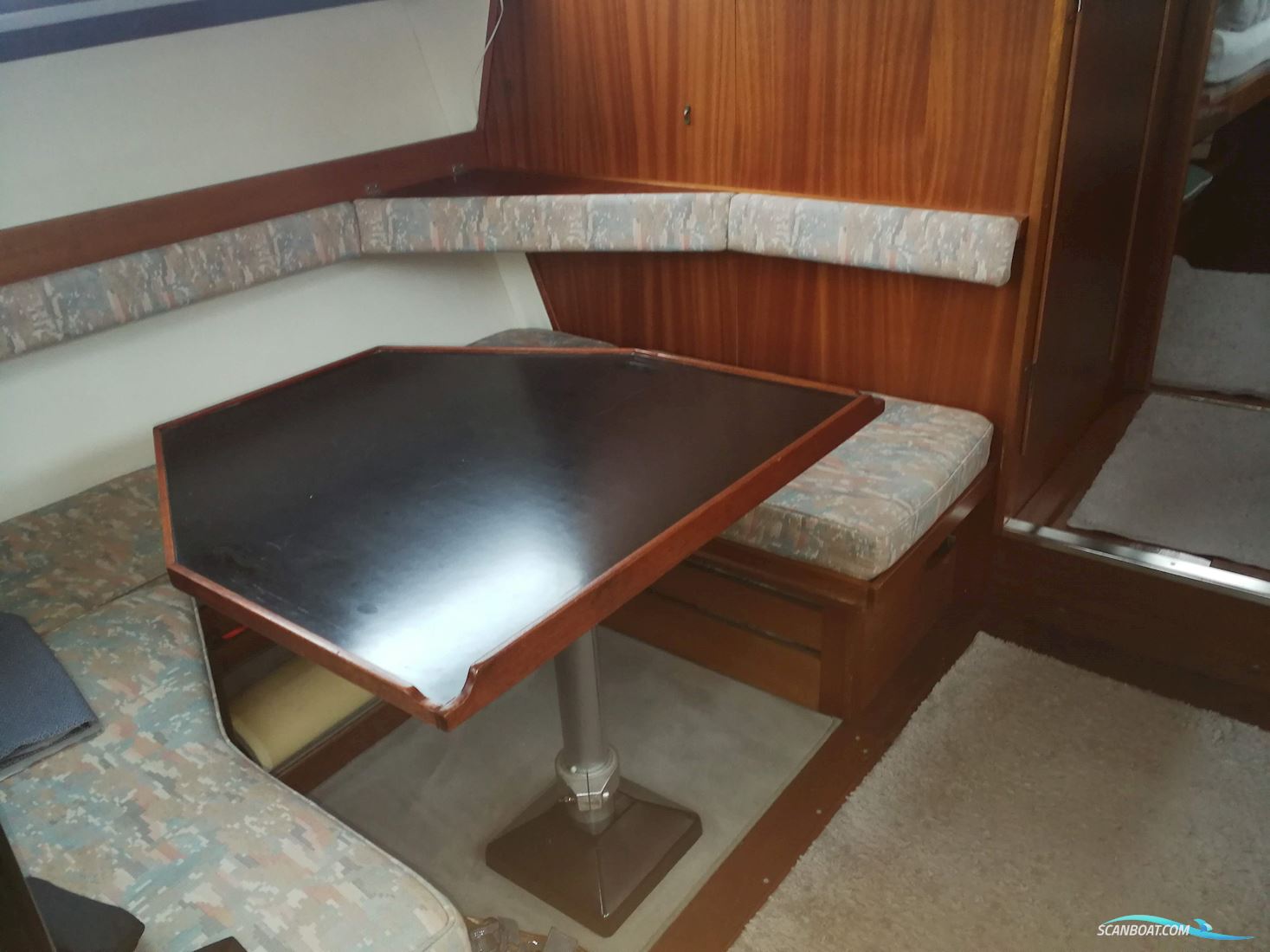 Coronet 32 Oceanfarer