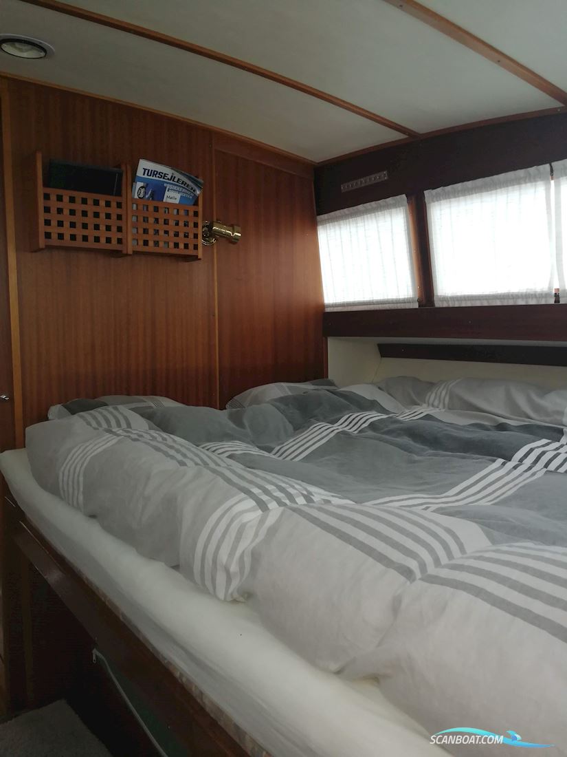 Coronet 32 Oceanfarer