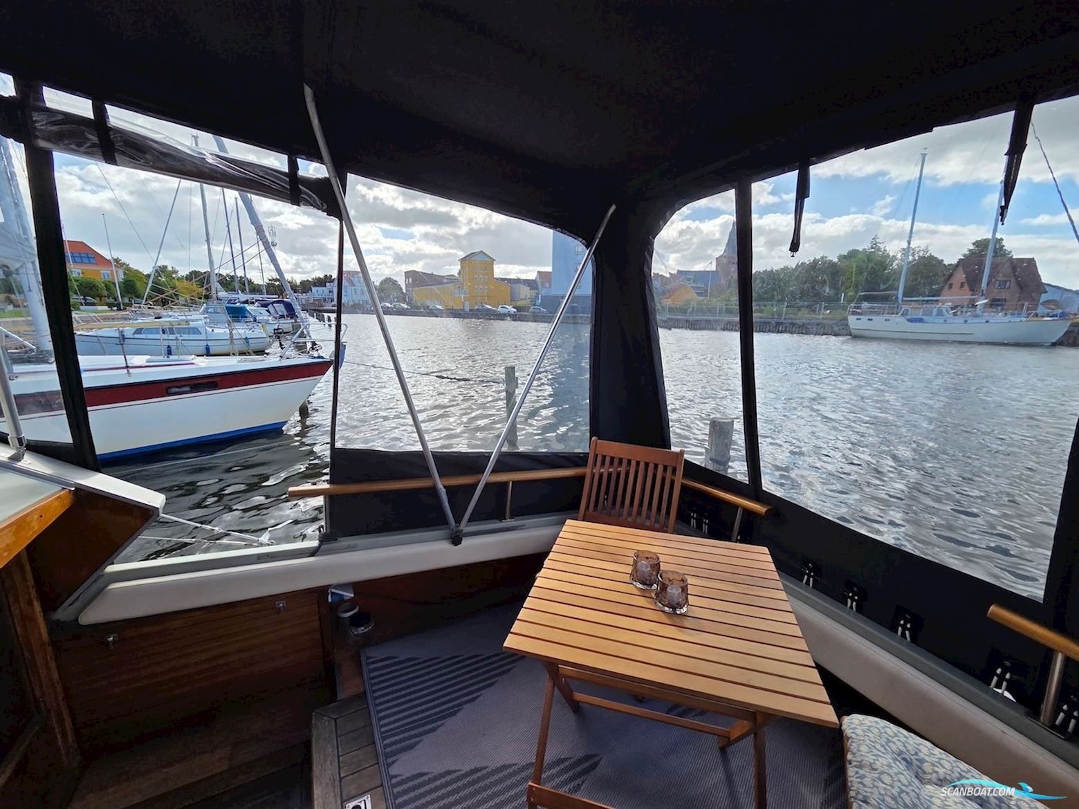 Coronet 32 Oceanfarer