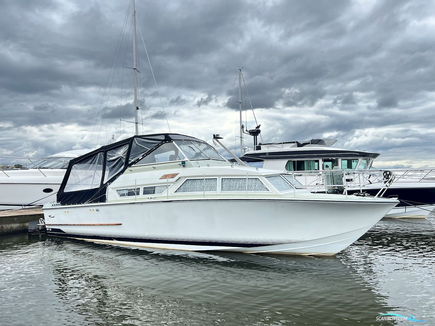Coronet 32 OF Motorbåd 1979, med 2 x Volvo Penta TAMD 40 motor, Sverige