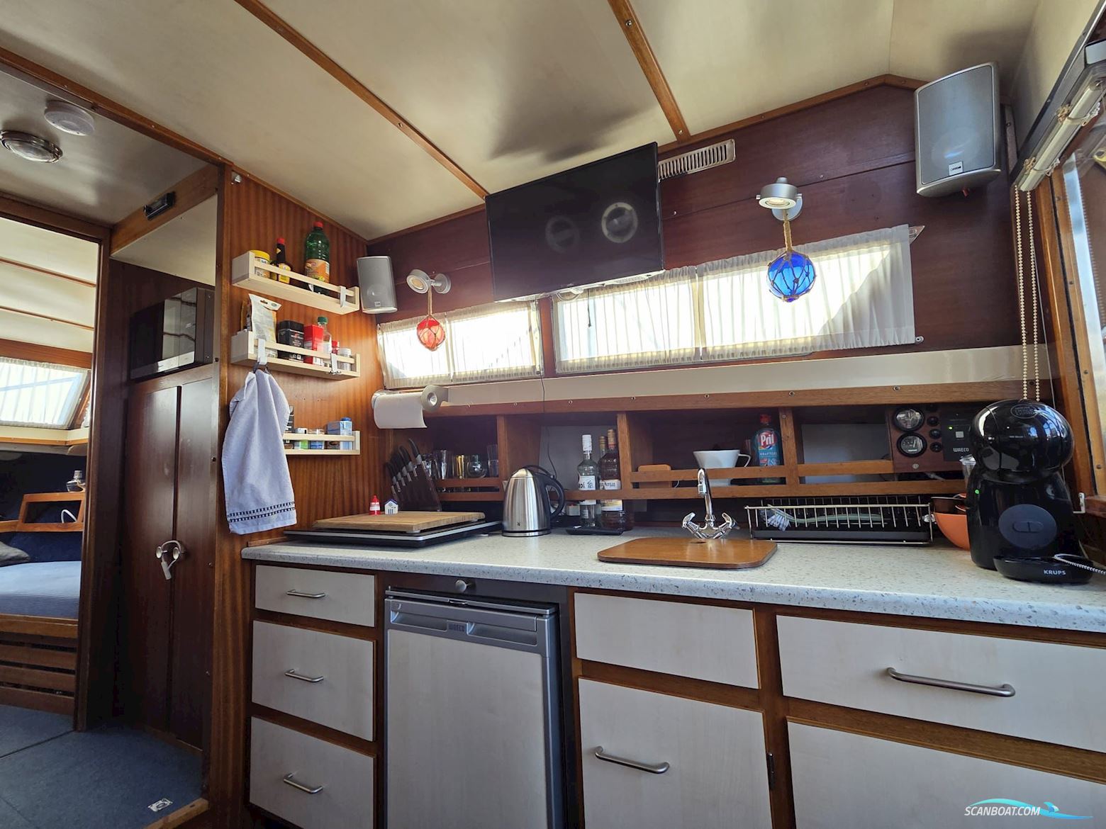 Coronet Commander 32