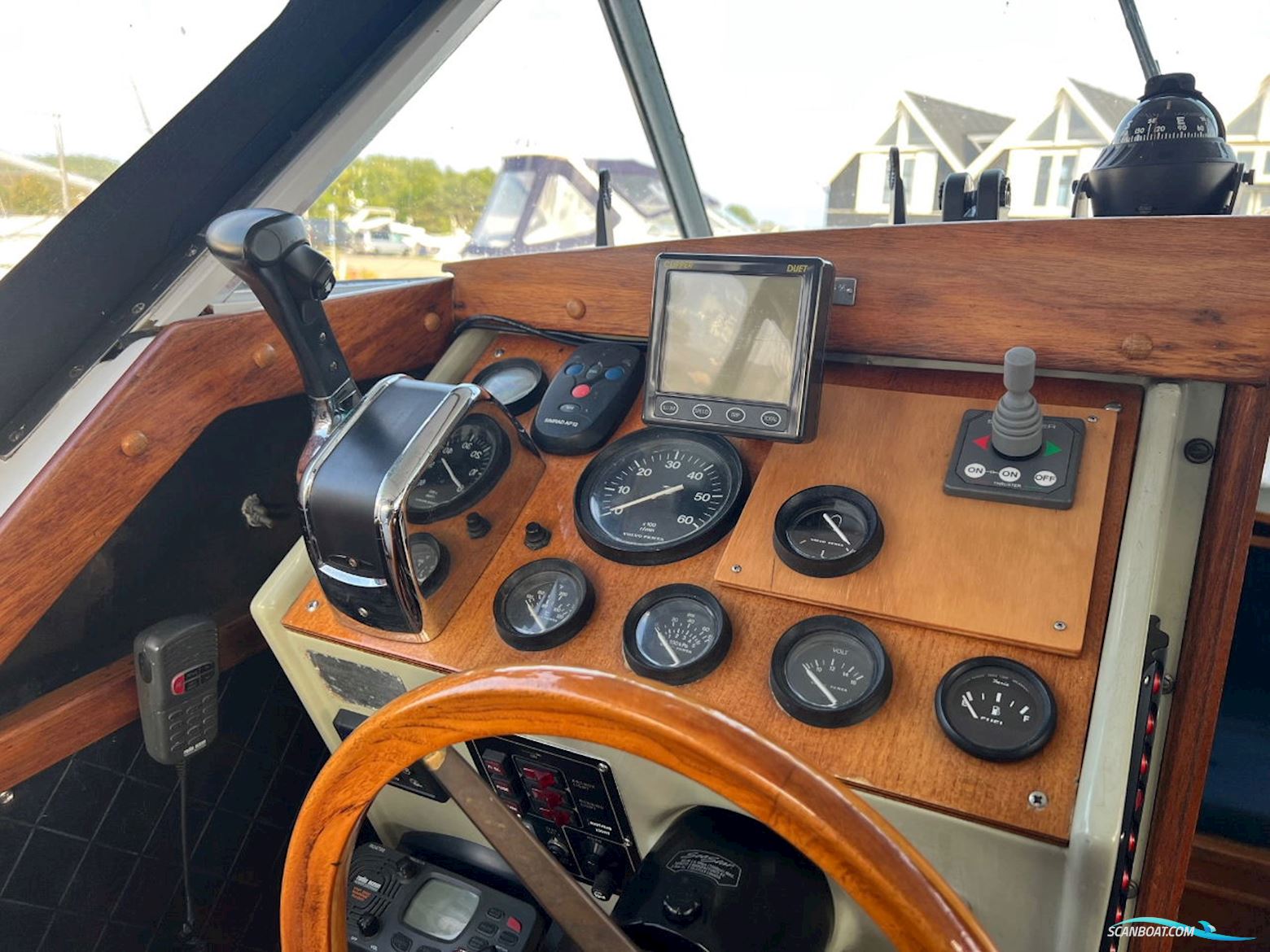 Coronet De Luxe 24 Cabin