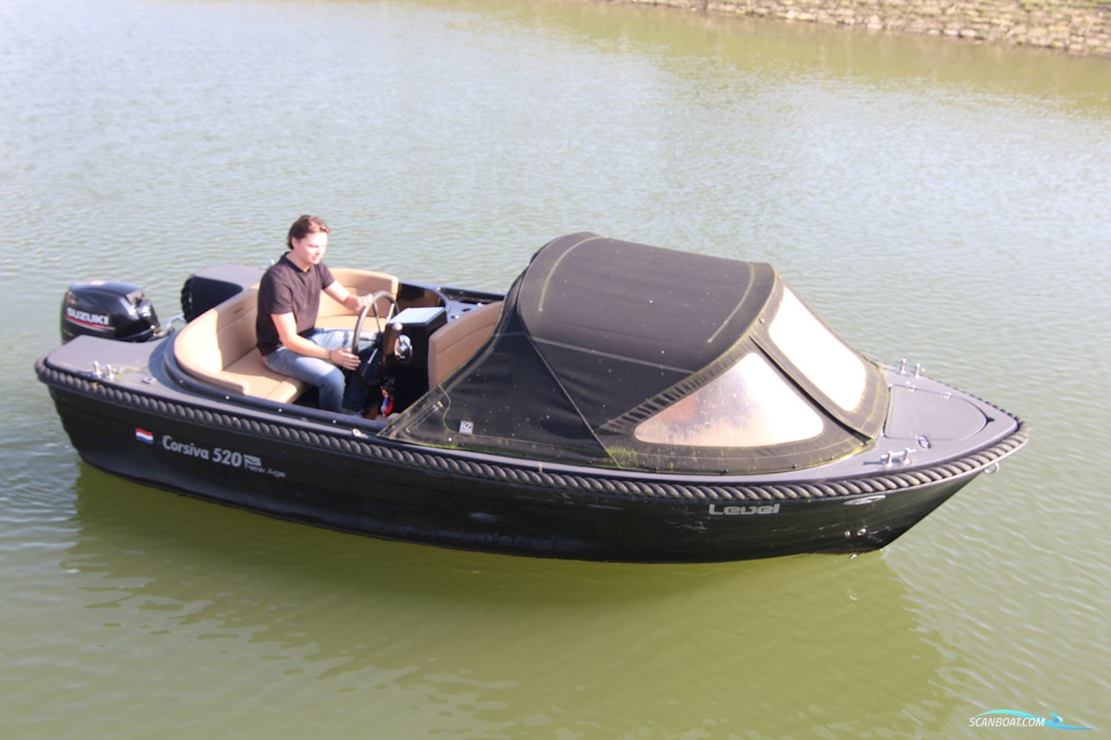 Corsiva 520 New Age Motorbåd 2019, Holland