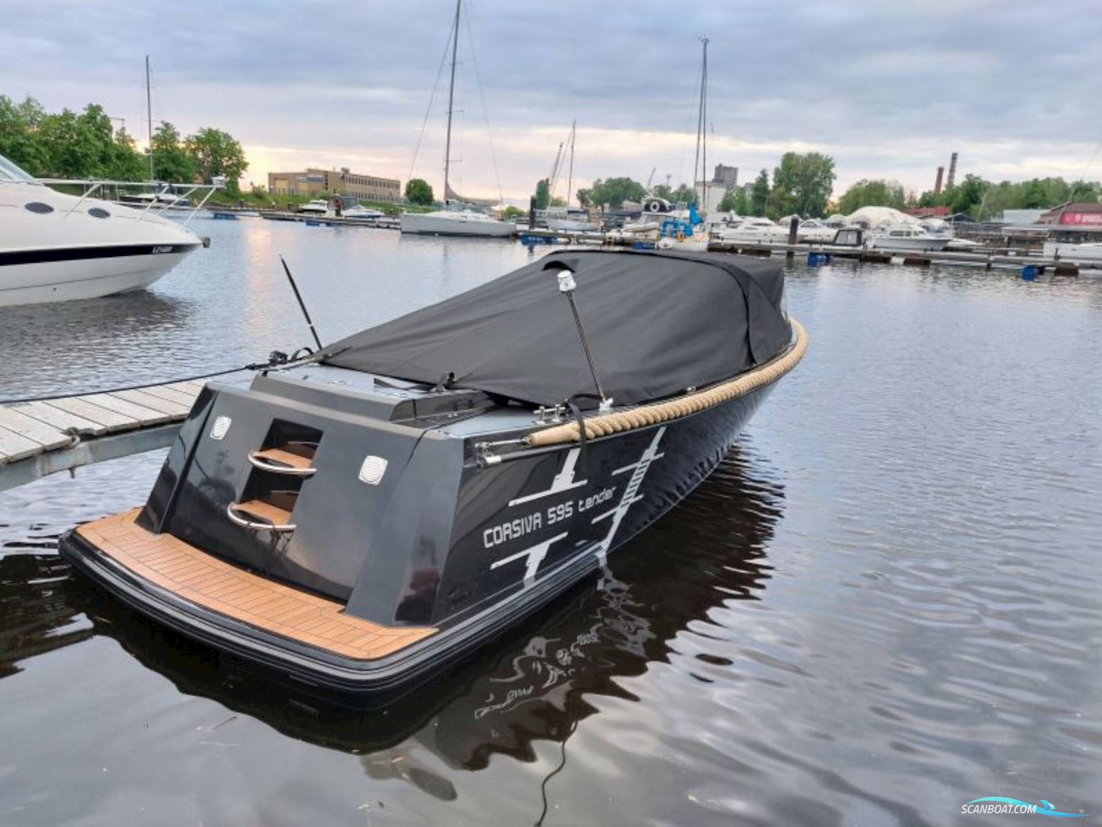Corsiva 595 Tender - 25 HK Yamaha /Udstyr
