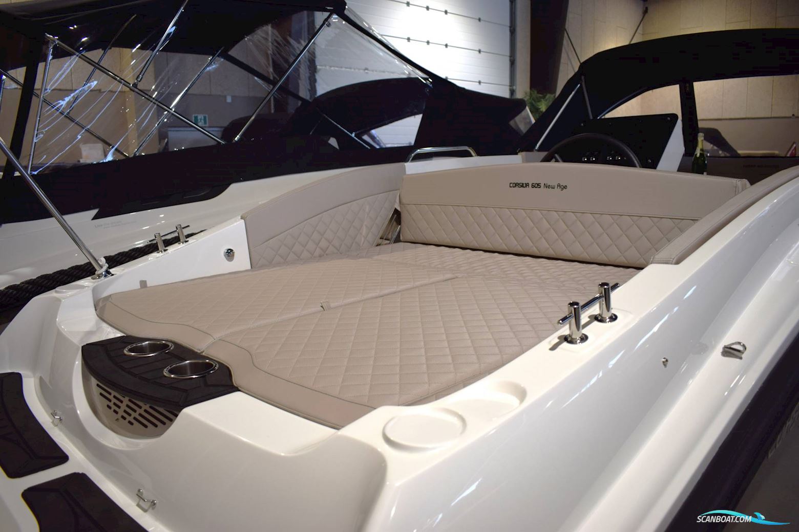 Corsiva 605 New Age - 25 HK Yamaha og udstyr