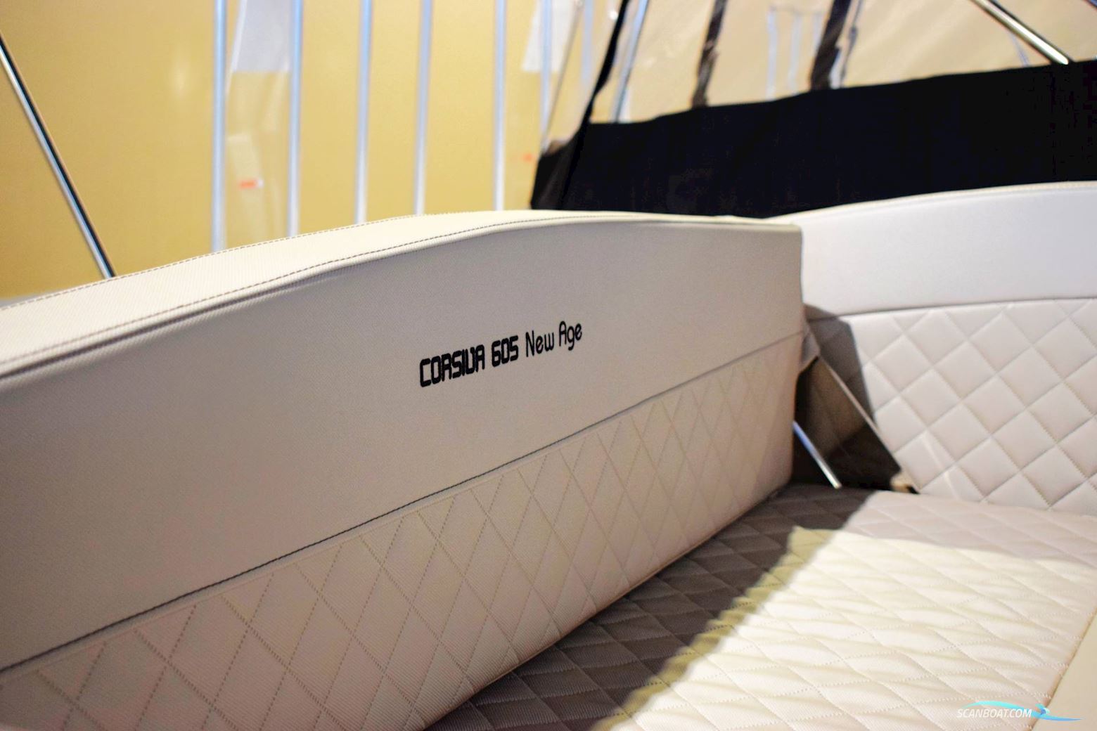 Corsiva 605 New Age - 25 HK Yamaha og udstyr