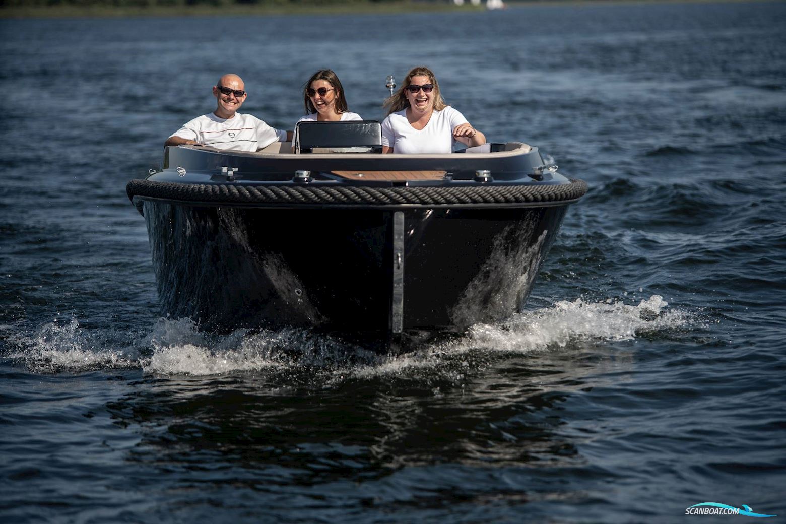 Corsiva 625 Tender 25 HK Yamaha/Udstyr