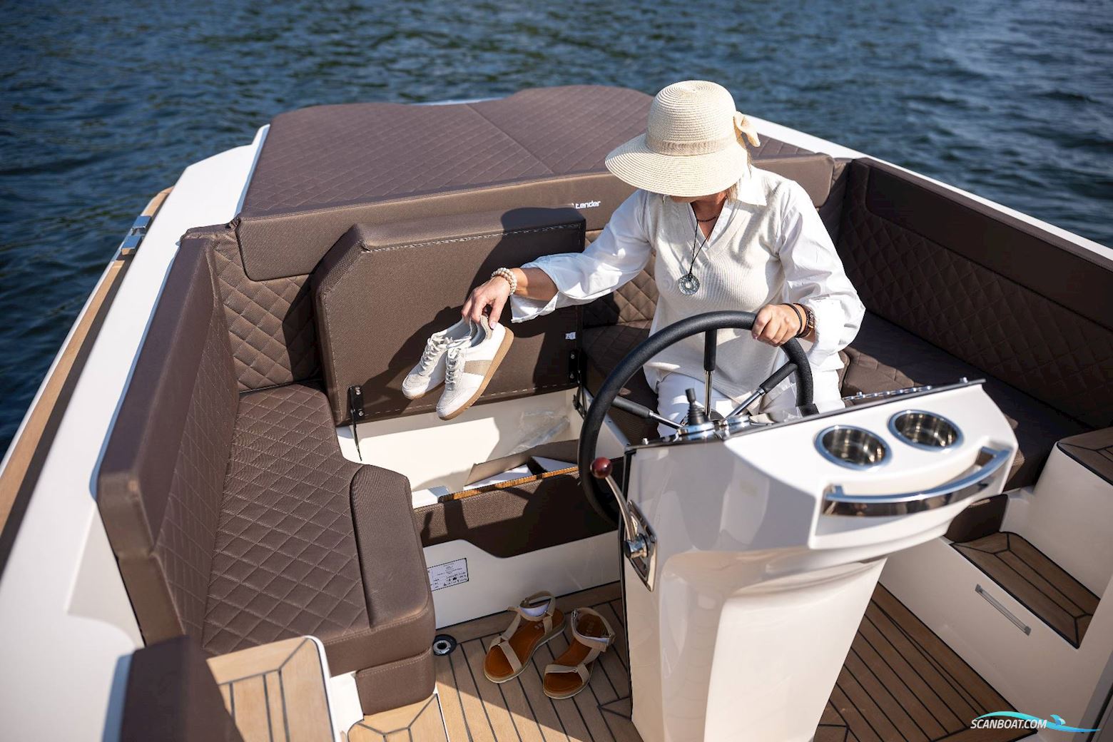 Corsiva 800 Tender - 40 HK Yamaha/Udstyr