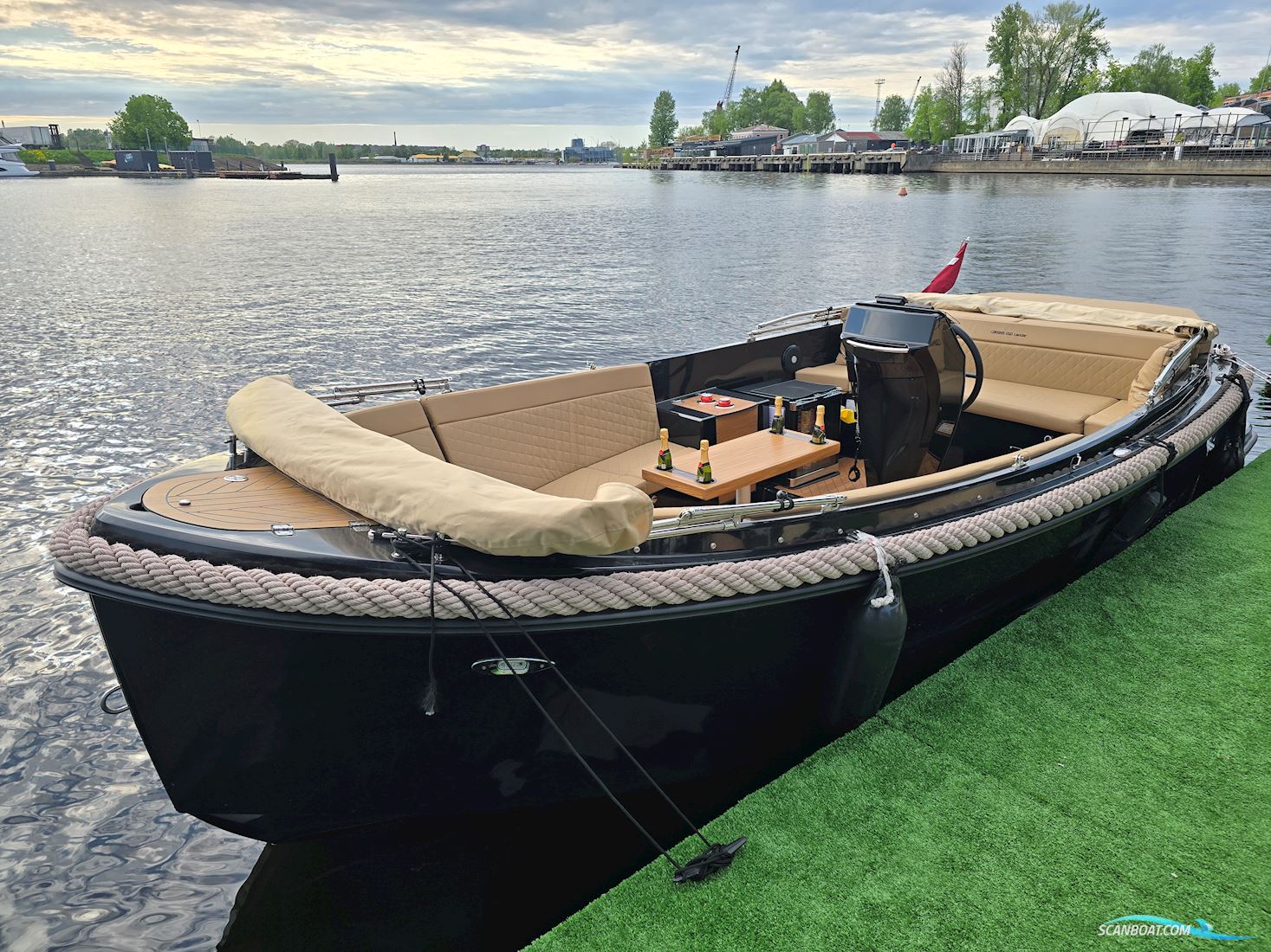 Corsiva Tender 650