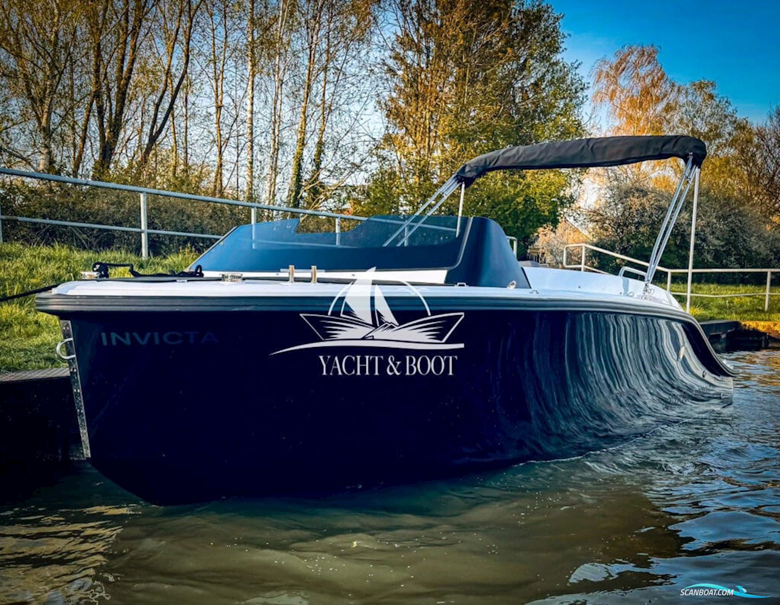 Corsiva Yachting 607 Runabout Motorbåd 2025, med Suzuki motor, Tyskland