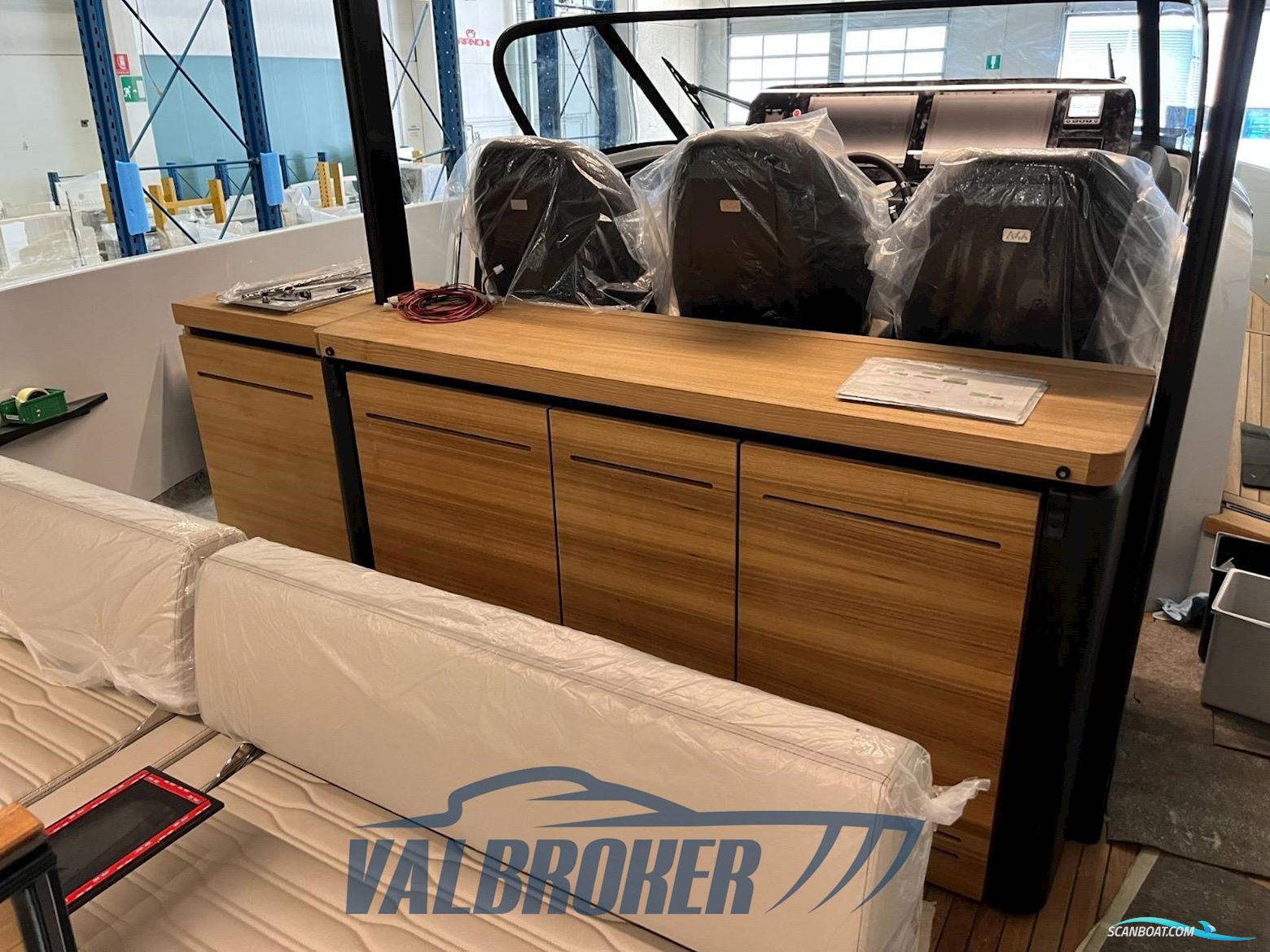 Cranchi A46 Luxury Tender