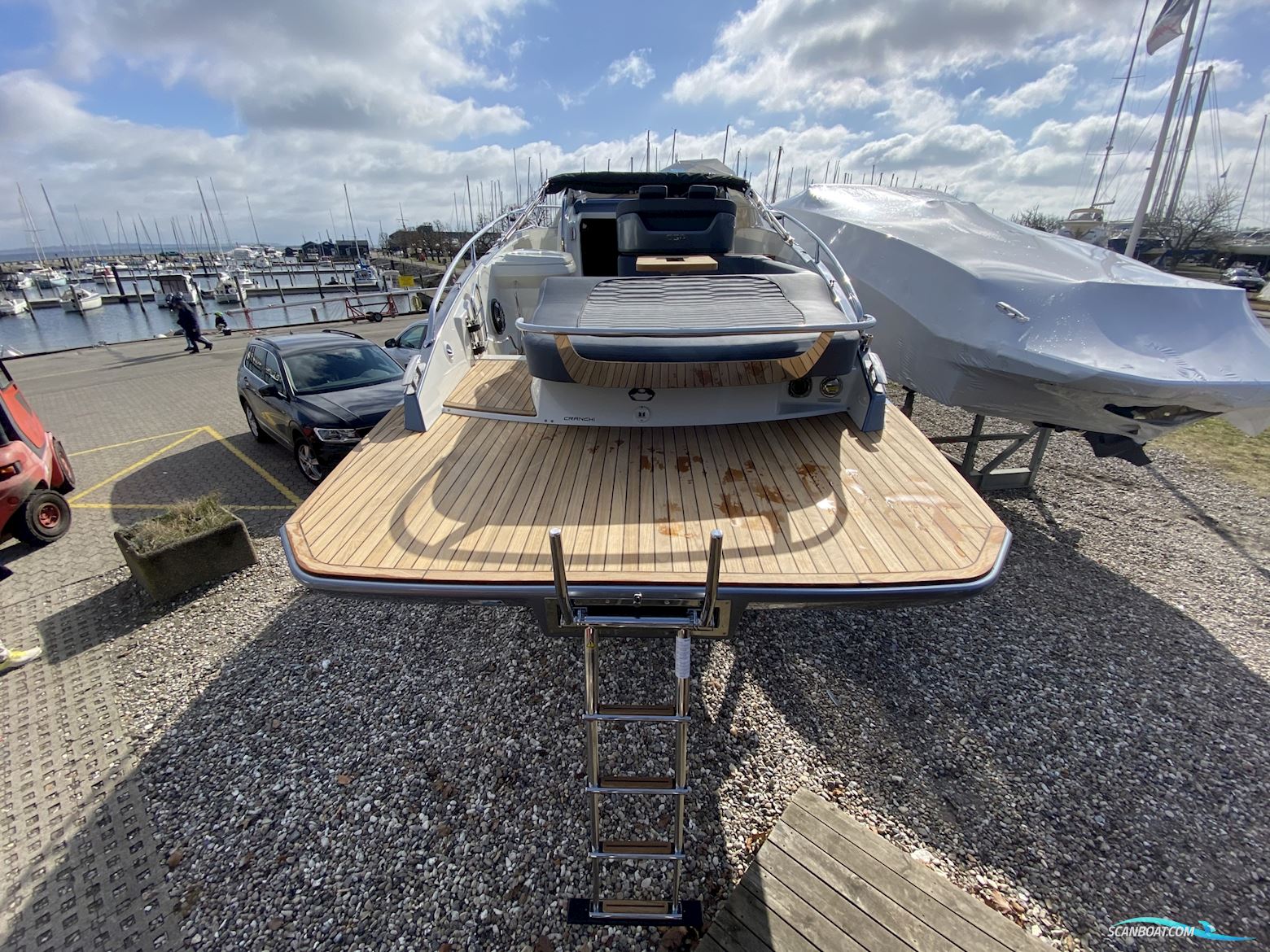 Cranchi E30 Endurance (2021) YDERLIGERE NEDSAT